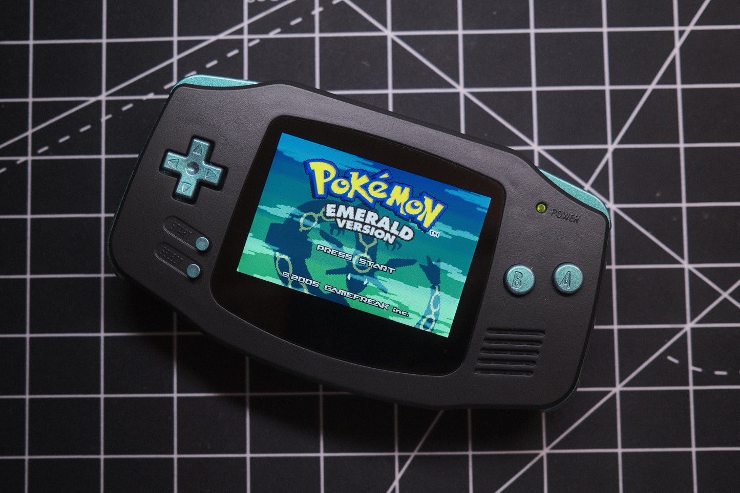 Black GBA Recapped, IPS V5 Screen, Green Chameleon Buttons